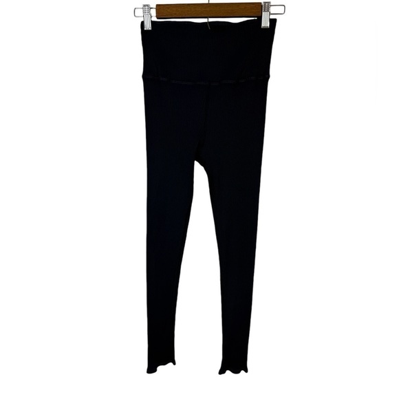 Carbon38 Ribbed 7/8 Legging Size Medium - Picture 4 of 6